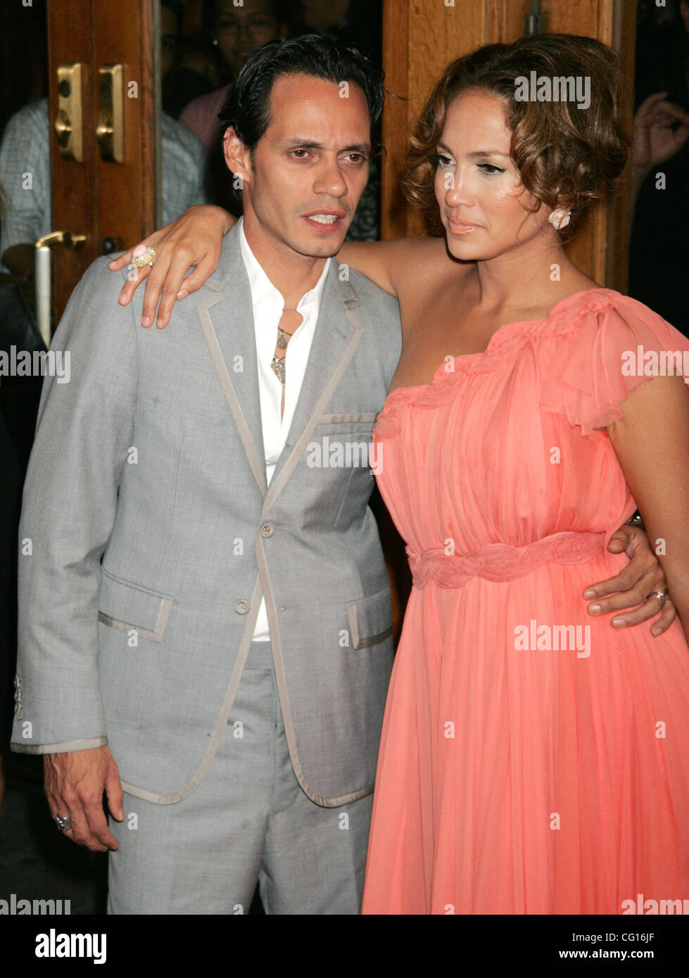 Singer marc anthony wife singer hi-res stock photography and images - Alamy