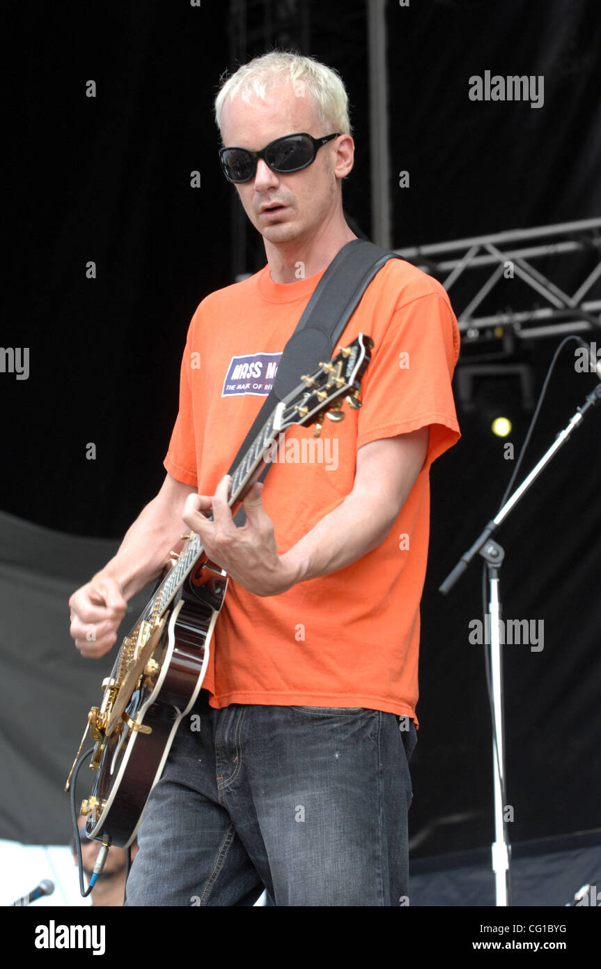 Aug 04, 2007 Baltimore, MD, USA Singer / Guitarist CHRIS