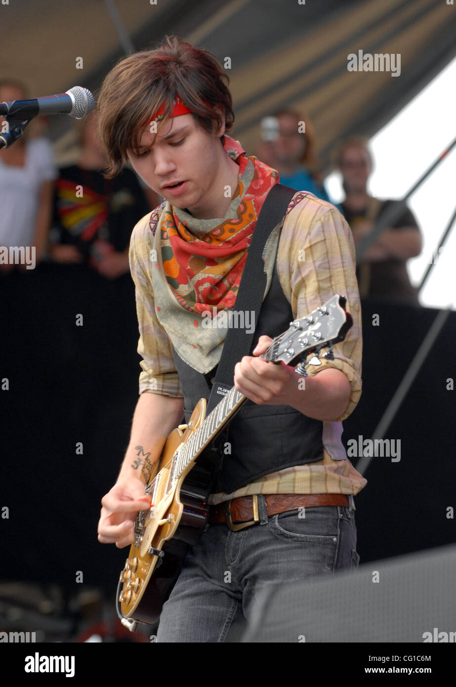 Aug 5 07 Baltimore Md Usa Guitarist Ryan Ross Of The Band Panic At The Disco Performs Live As Part Of The Second Annual Virgin Festival That Took Place At The Pimlico