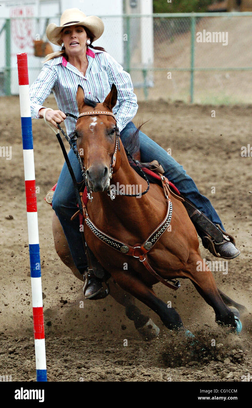 Michelle Gomes competes in the Sr. Open Single Stake competition during