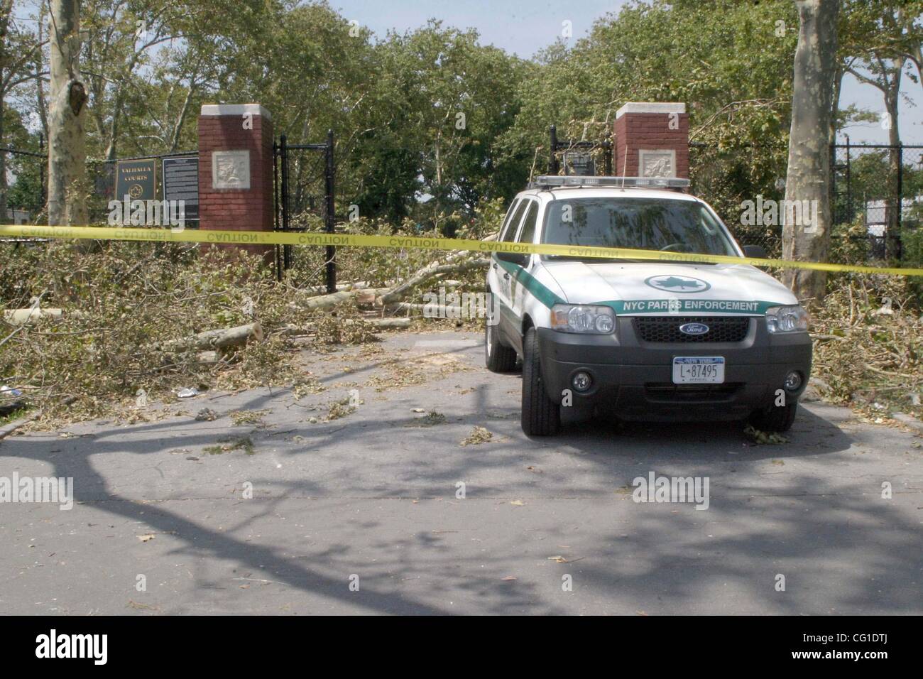 Aug. 9, 2007 - New York, New York, U.S. - F2 Tornado hits part of Brooklyn Bay Ridge aftermath of the storm and clean up.             8 -8 - 07     .      2007       .K54107BCO(Credit Image: Â© Bruce Cotler/Globe Photos/ZUMAPRESS.com) Stock Photo