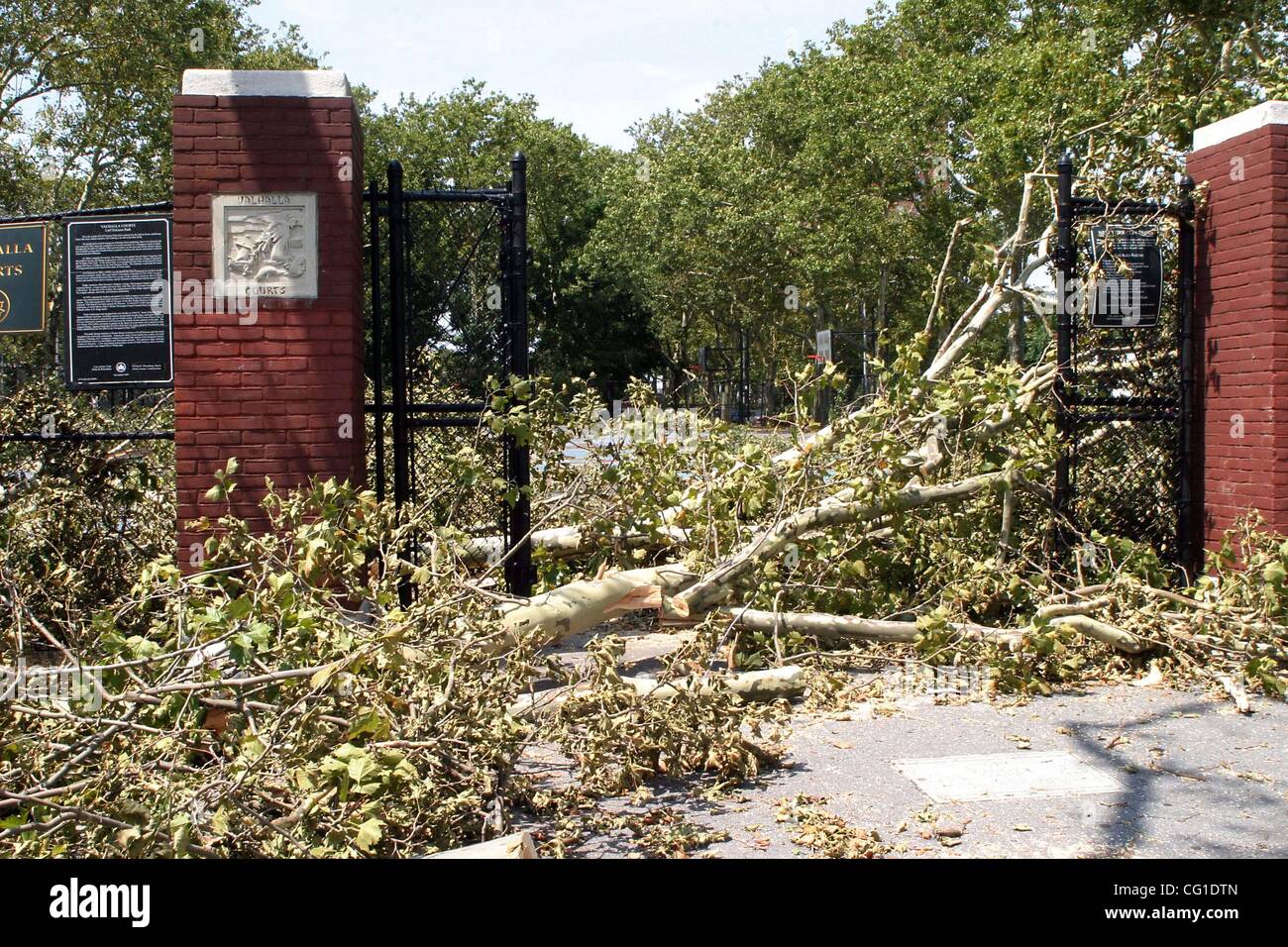 Aug. 9, 2007 - New York, New York, U.S. - F2 Tornado hits part of Brooklyn Bay Ridge aftermath of the storm and clean up.             8 -8 - 07     .      2007       .K54107BCO(Credit Image: Â© Bruce Cotler/Globe Photos/ZUMAPRESS.com) Stock Photo