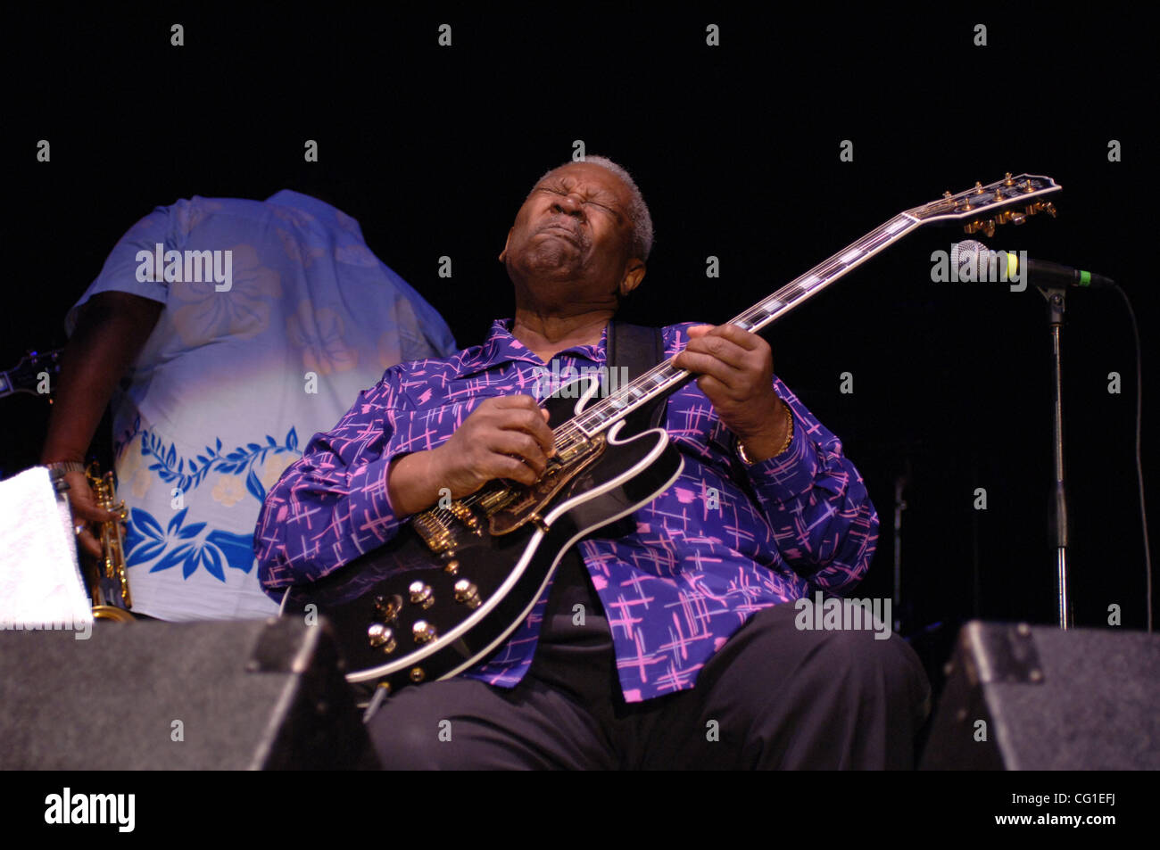 Aug 10, 2007 - Portsmouth, VA, USA - Bluse legend and multi Grammy winner B.B. KING brings the blues out on a hot August night at the Netelos Pavilion. (Credit Image: © Jeff Moore/ZUMA Press) Stock Photo