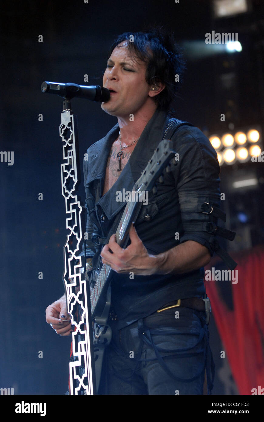 Ryan Schuck Roland Aug. 13, 2007 Raleigh, NC; USA, Singer / Guitarist RYAN SCHUCK of the ...