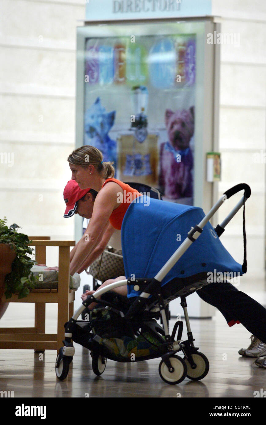 Stroller strides hi-res stock photography and images - Alamy