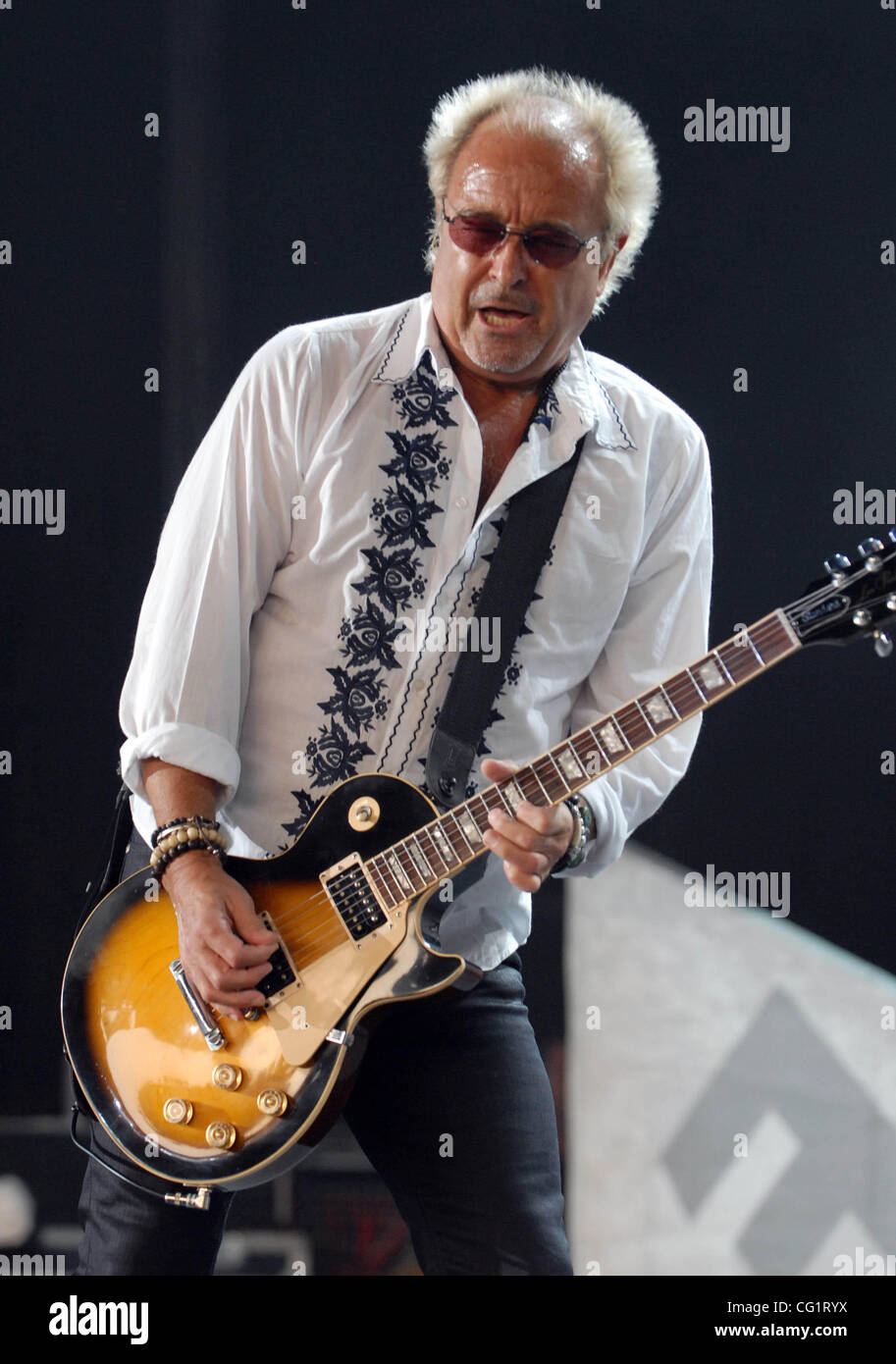 Mick Jones Of Foreigner Stock Photos & Mick Jones Of Foreigner Stock