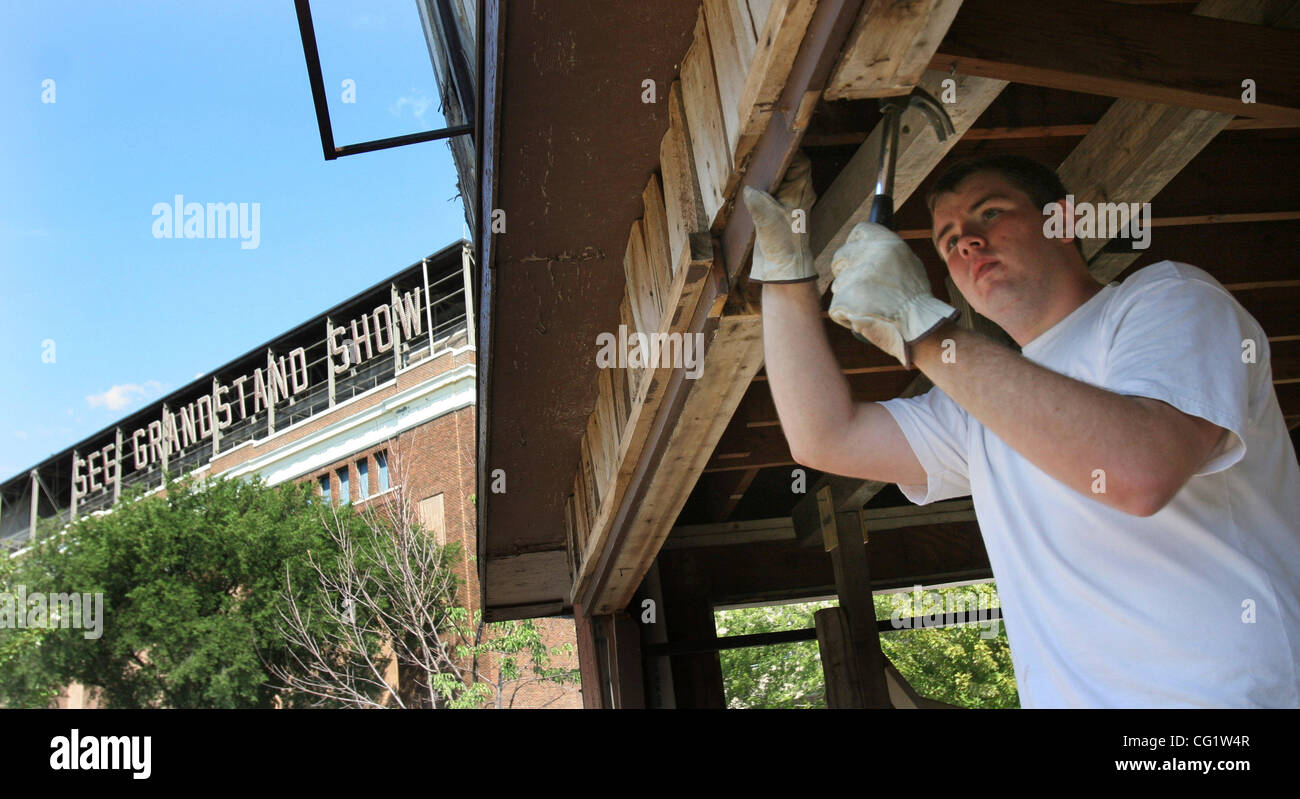 Houston Simonette, 19, hammered in stray nails as he helped his father ...