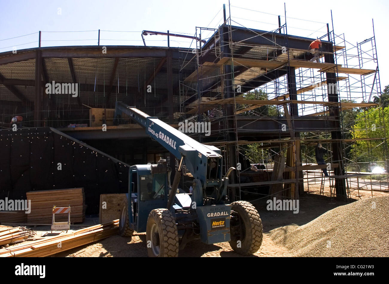 Crews Construct Mercy Hospital Folsom S New Cummings