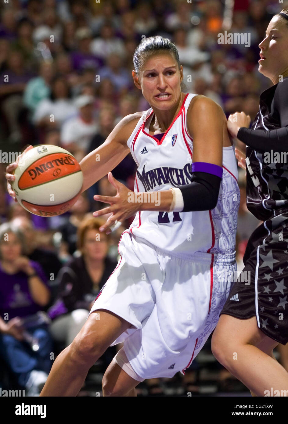 Sacramento Monarch Ticha Penicheiro drives around San ...