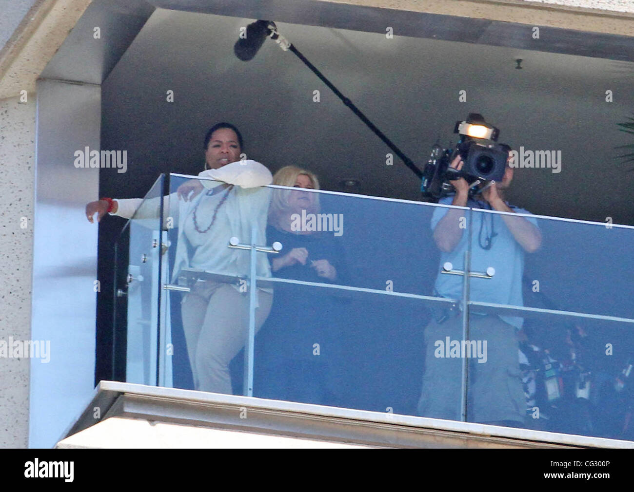 Artistic Oprah's Surprise Act Outside Sydney Hotel Image for Mobile Artistic Oprah's Surprise Act Outside Sydney Hotel Image for Mobile