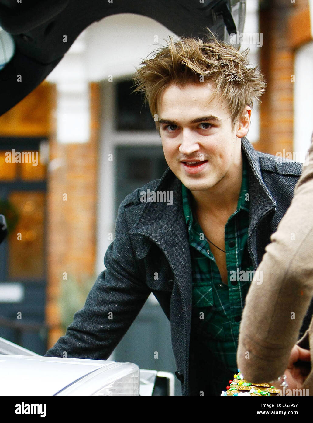 Tom Fletcher Of Mcfly Arrives At Fearne Cottons House For Her Christmas Party Fearne Gets Festive By Hosting Her Daily Bbc Radio One Show Live From Her Home London England 23 12 10
