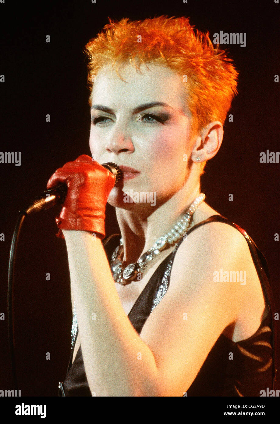 Annie lennox hi-res stock photography and images - Alamy