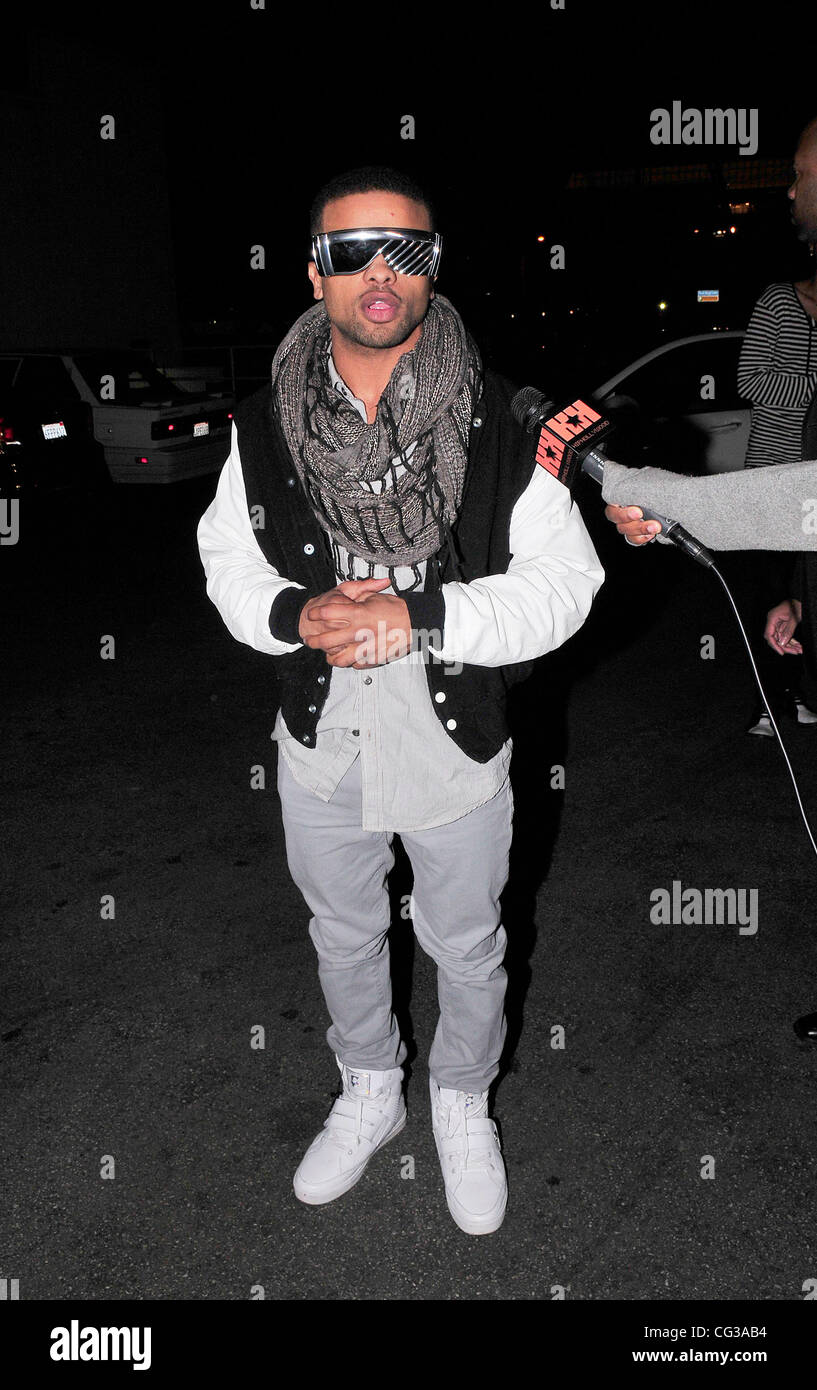 Singer Raz B Raz B (real name De'Mario Monte Thornton) and his friends head to ...