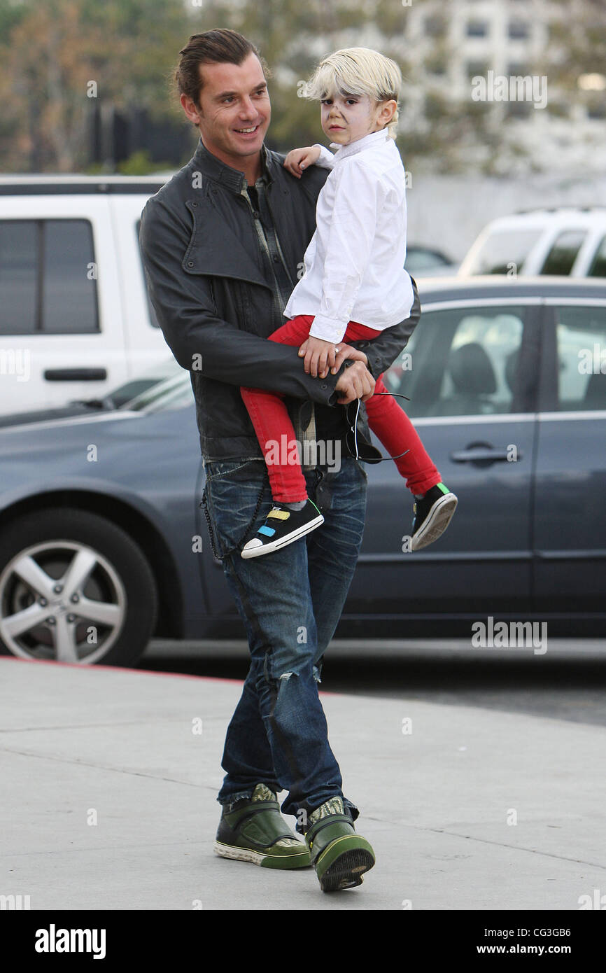 Gavin and Kingston Rossdale Gwen Stefani and Gavin Rossdale take their(02)