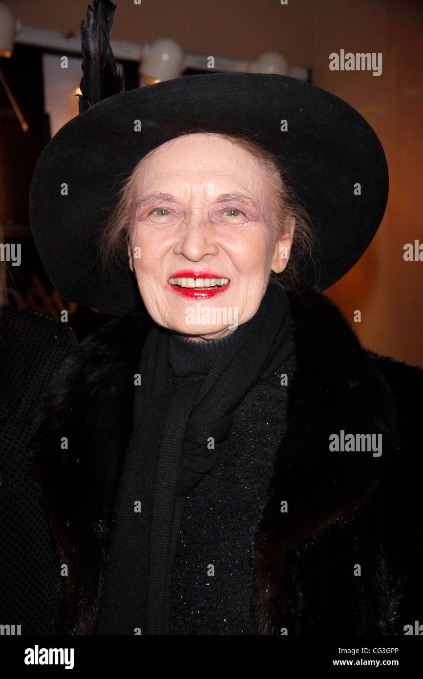 Julie Wilson Steven Brinberg Stars As Simply Barbra At The