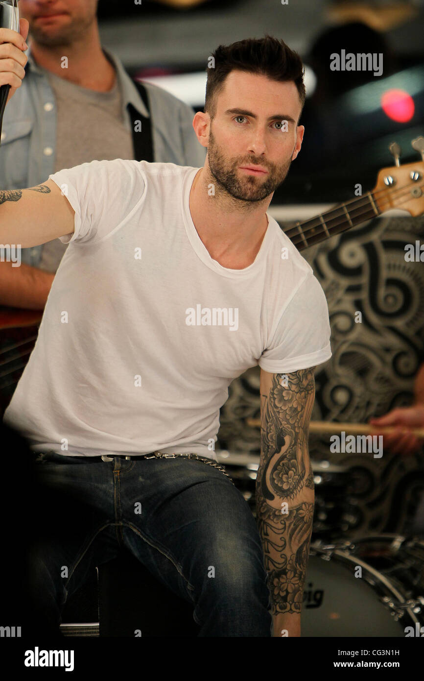 Adam Levine shooting scenes for Maroon 5's upcoming music video “Never  Gonna Leave This Bed” on a glass fronted truck Los Angeles, California -  12.01.11 Stock Photo - Alamy