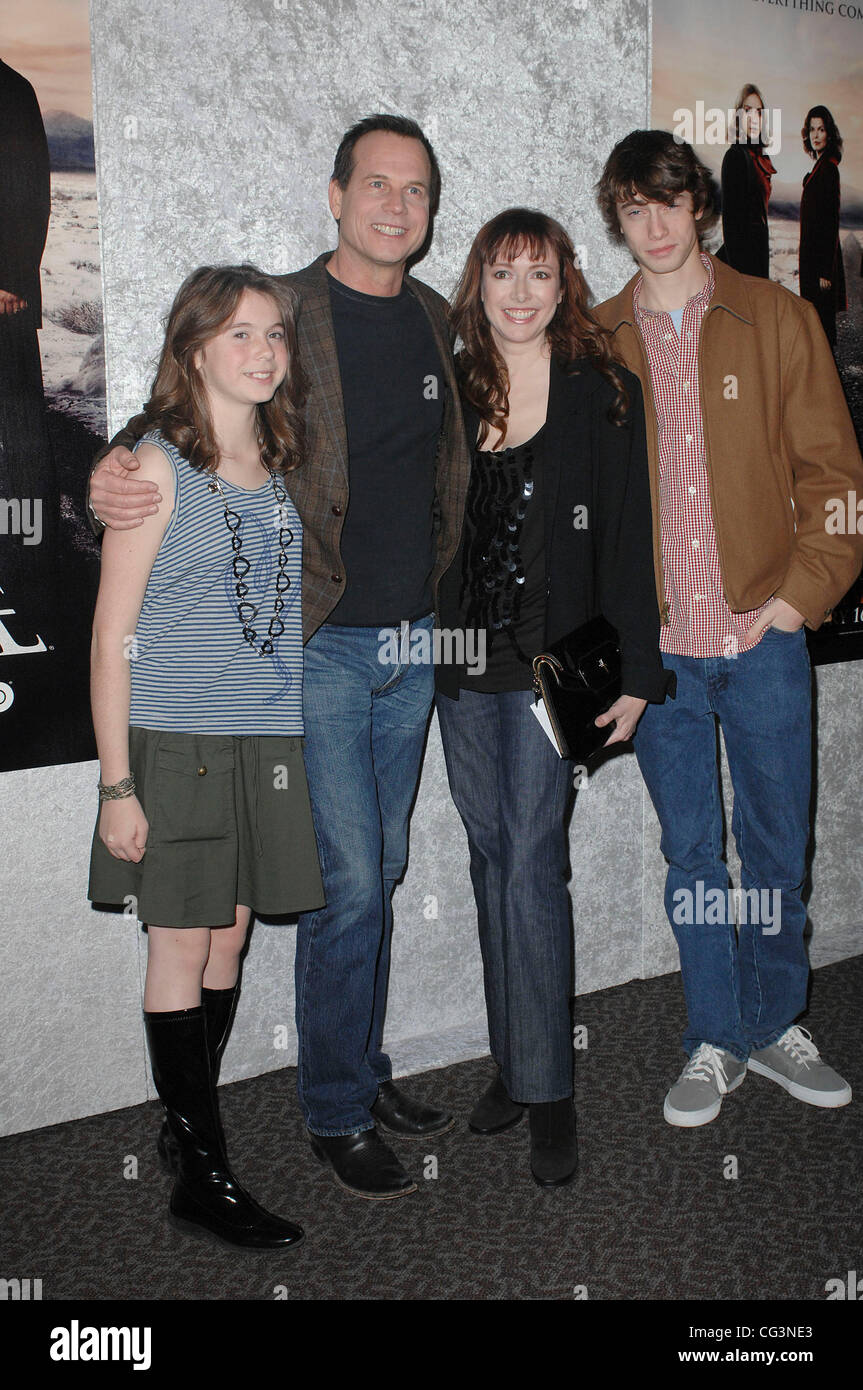 Bill Paxton with his family Los Angeles Premiere of the HBO Original Series 'Big Love' held at the Directors Guild of America Los Angeles, California - 12.01.11 Stock Photo