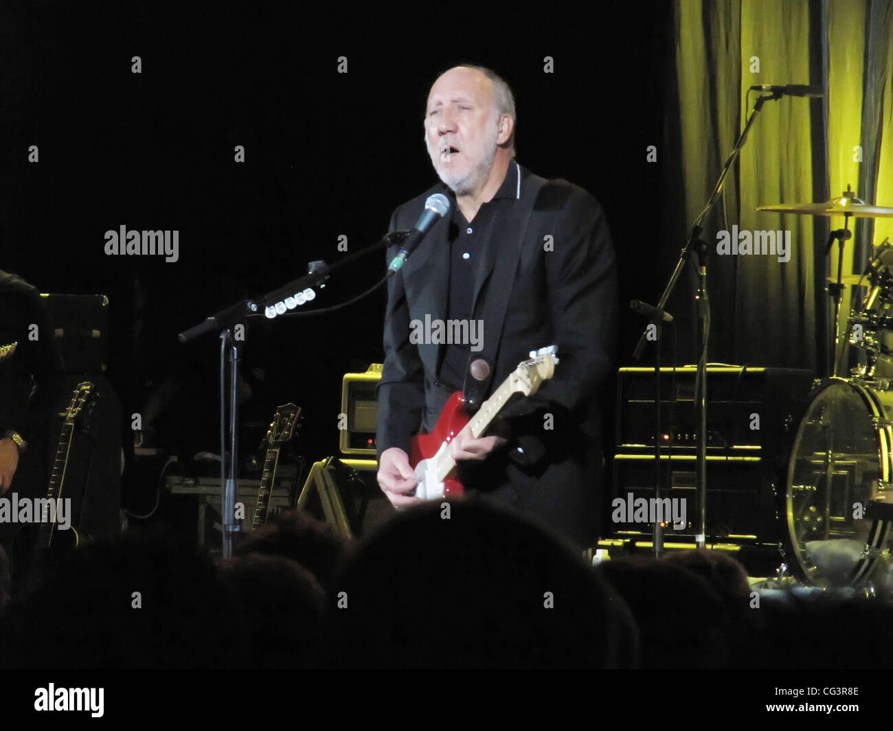 Pete Townsend of 'The Who' Rock stars unite for the 'Killing Cancer ...