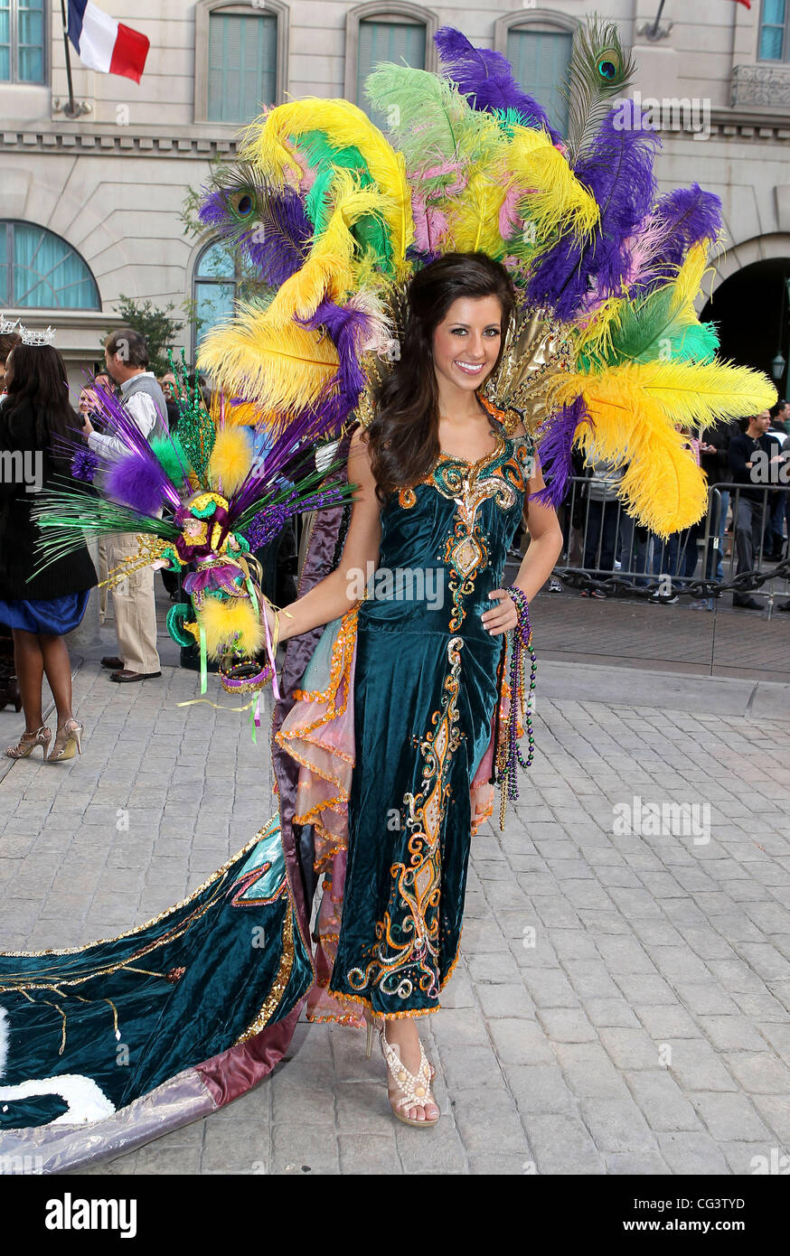 Miss Louisiana Kelsi Crain Miss America 2011 DSW Parade of Shoes
