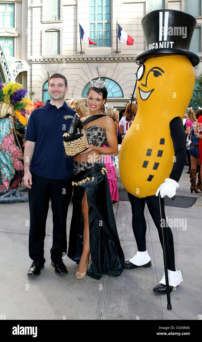 Miss Alabama Ashley Davis Miss America 2011 DSW Parade of Shoes at the Paris Resort and Casino Las Vegas, Nevada - 14.01.11 Stock Photo