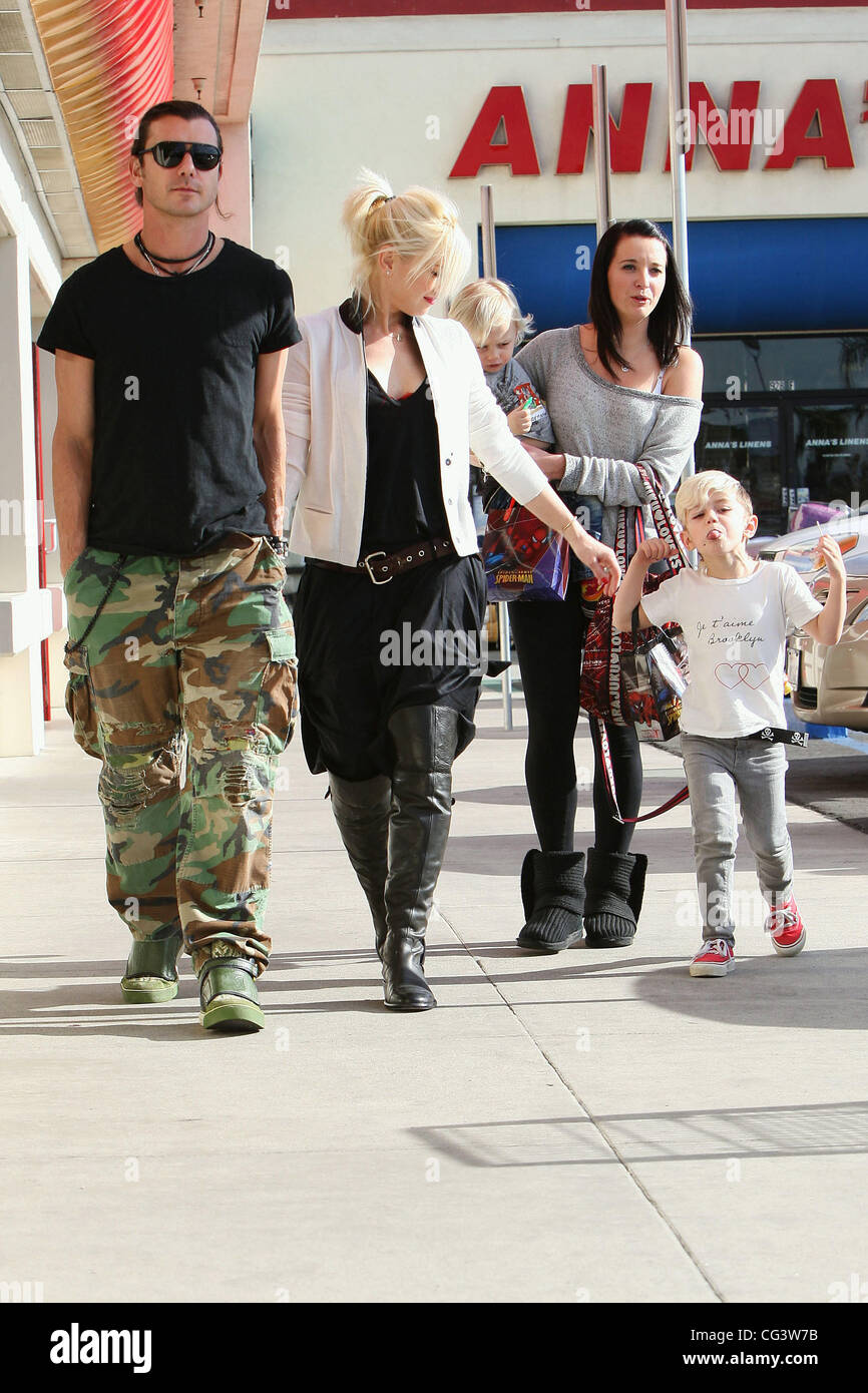 Gwen stefani and gavin rossdale hi-res stock photography and images - Page  12 - Alamy