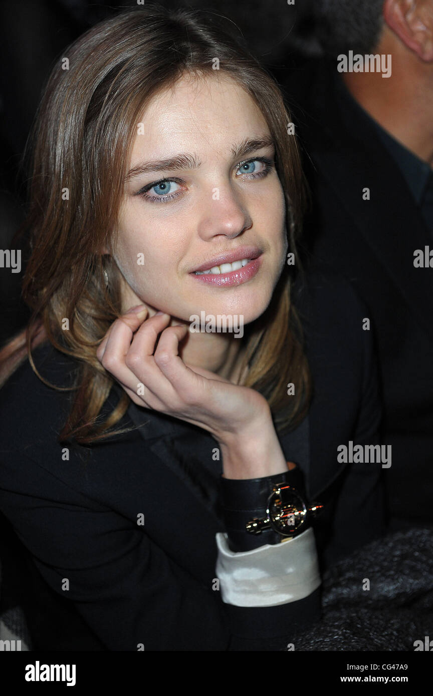 Natalia Vodianova, Paris Fashion Week Fall 2011 Etam Front Row