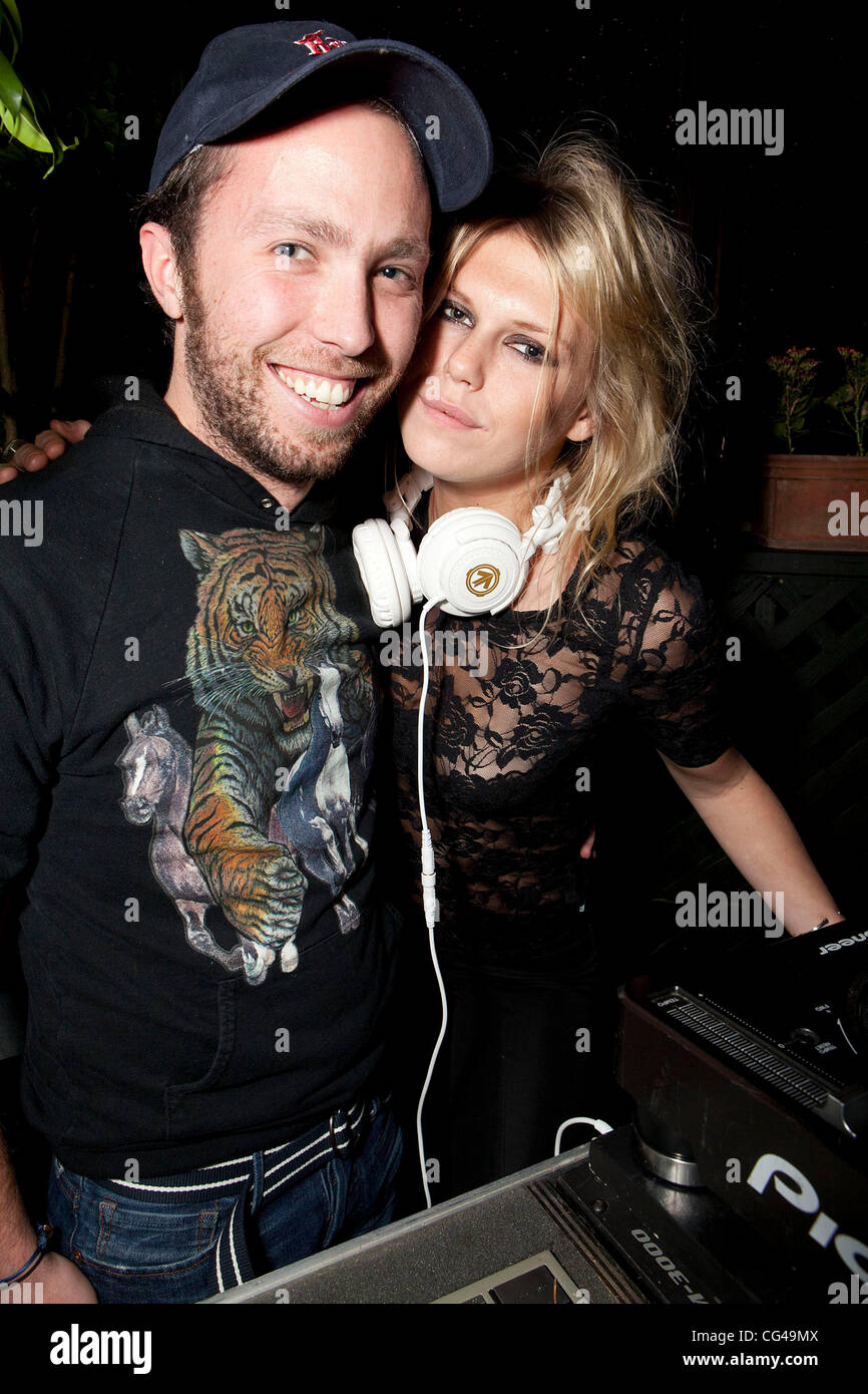 Issac Flanagan(Alexandra Richards Manager ) & Alexandra Richards Kinder ...