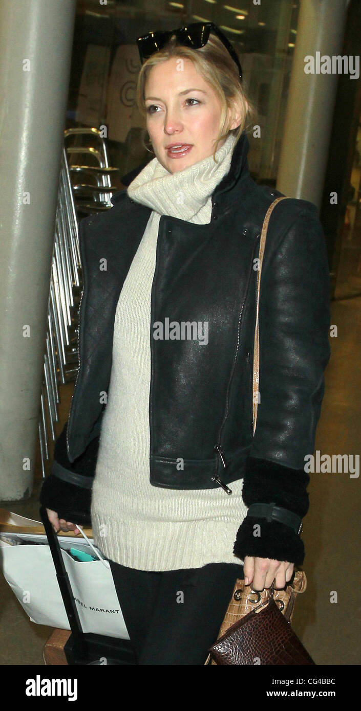 Kate Hudson, Goldie Hawn and Kurt Russell arrive at Kings Cross St