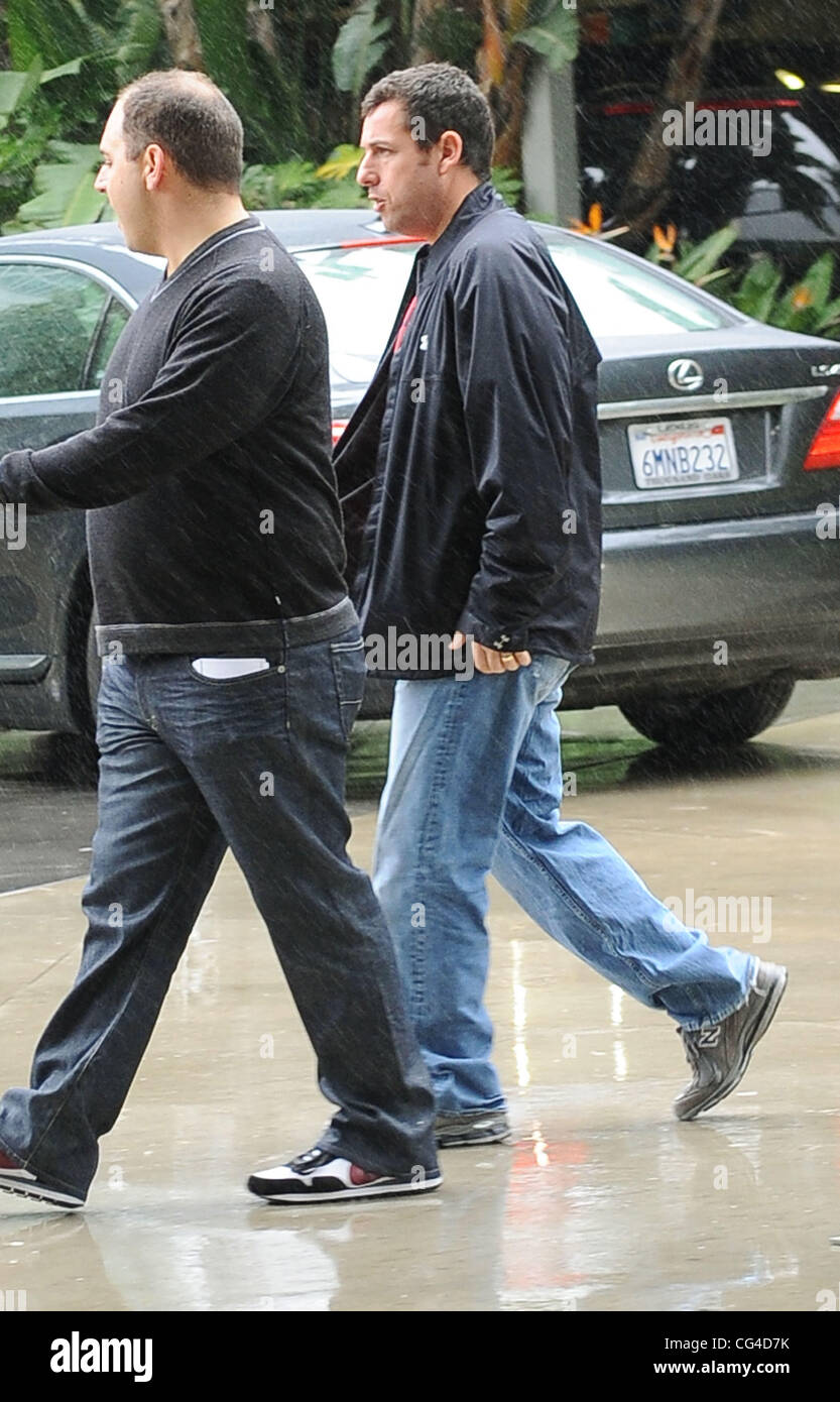 Adam Sandler  arrives at the Staples Centre to watch the LA Lakers play. Los Angeles, California - 30.01.11 Stock Photo