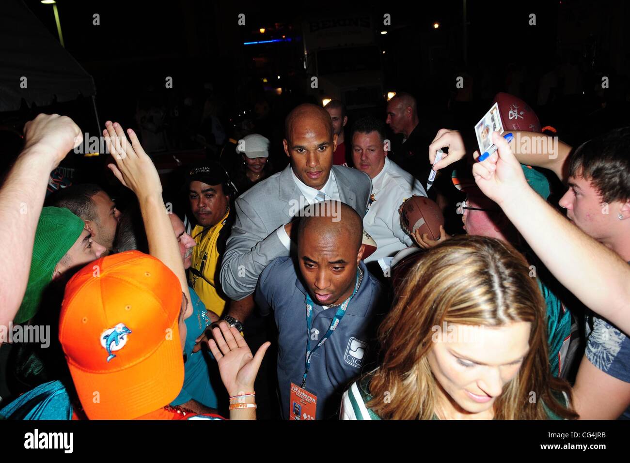 Jason Taylor Miami Dolphins vs. New York Jets NFL football game, held Sun Life Stadium - Arrivals  Miami, Florida - 26.09.10 Stock Photo