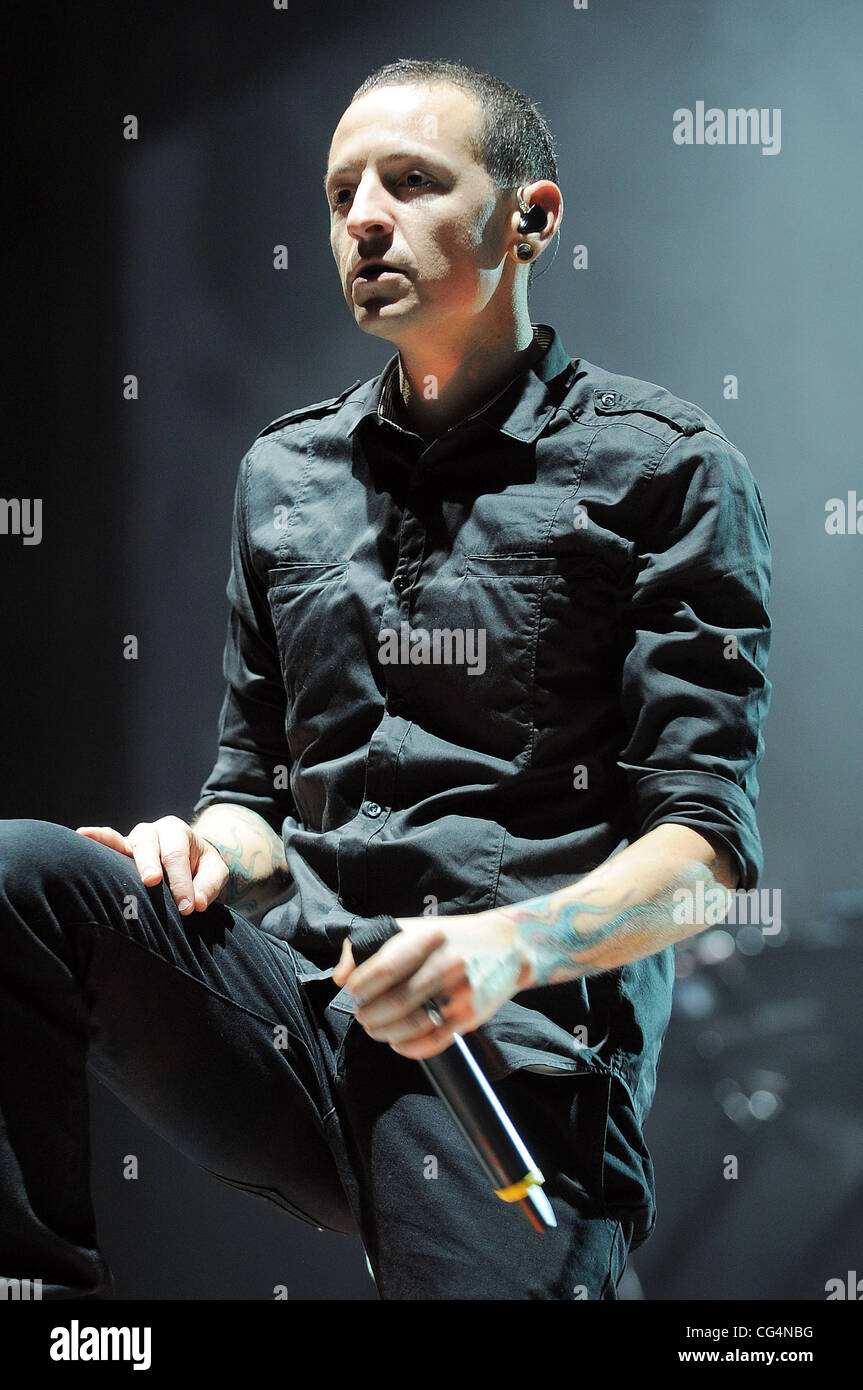 Chester bennington linkin park hi-res stock photography and images - Alamy