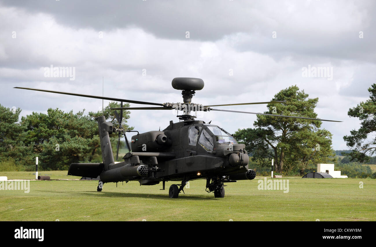 Apache Attack Helicopter Stock Photo Alamy Apache Attack Helicopter Stock Photo Alamy