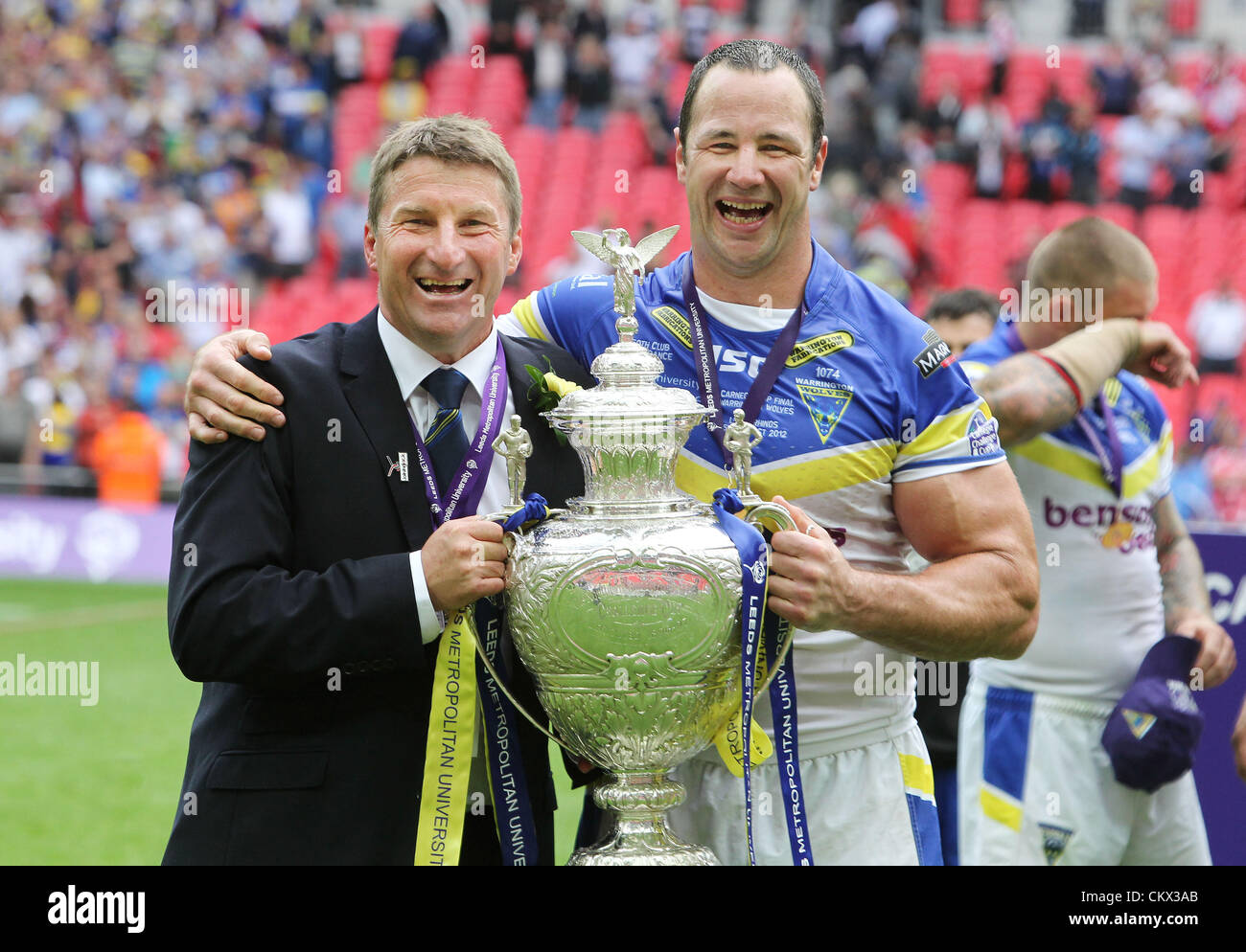 25th Aug 2012. Leeds Rhinos v Warrington Wolves  Carnegie Challenge Cup Final 2012 Warrington Wolves coach Tony Smith and captain Adrian Morley celebrate with the Carnegie Challenge Cup Stock Photo