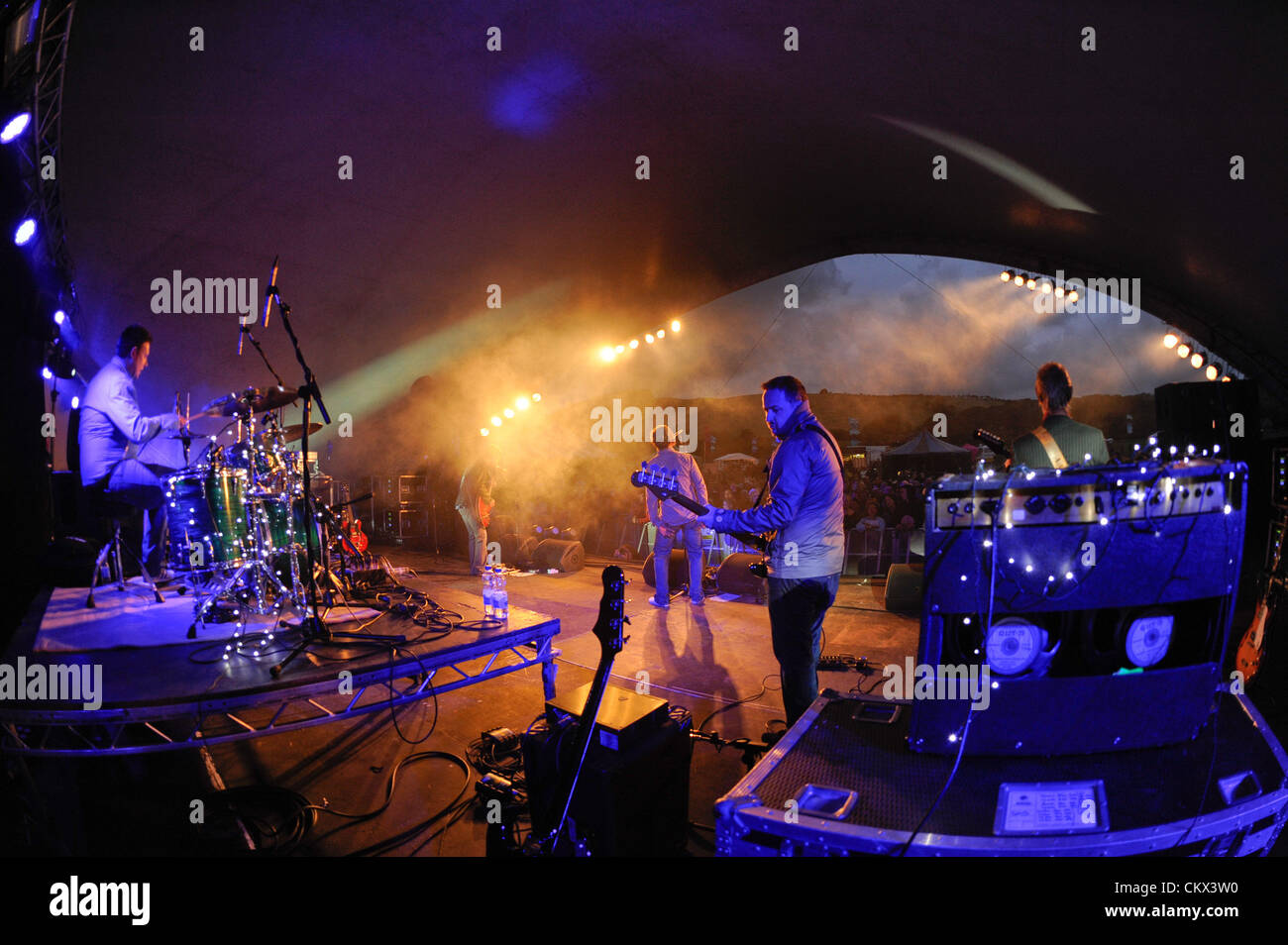 An OASIS tribute band playing cover versions of the groups hit songs at