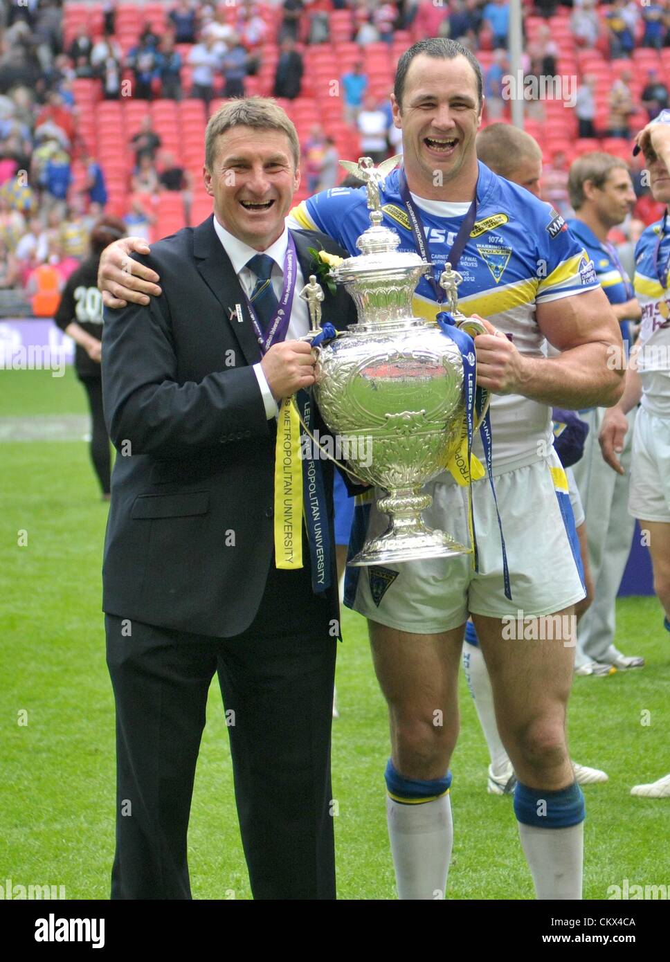 25th Aug 2012. London, England. Brian McDermott and Adrian Morley with the trophy after the Carnegie Challenge Cup Final between Leeds Rhinos and Warrington Wolves from Wembley Stadium. Stock Photo