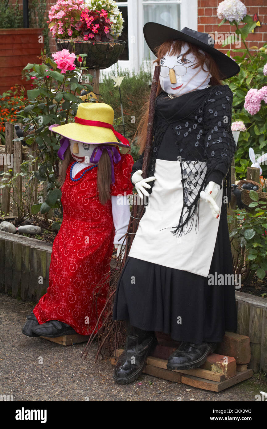 Hansel and gretel witch hi-res stock photography and images - Alamy