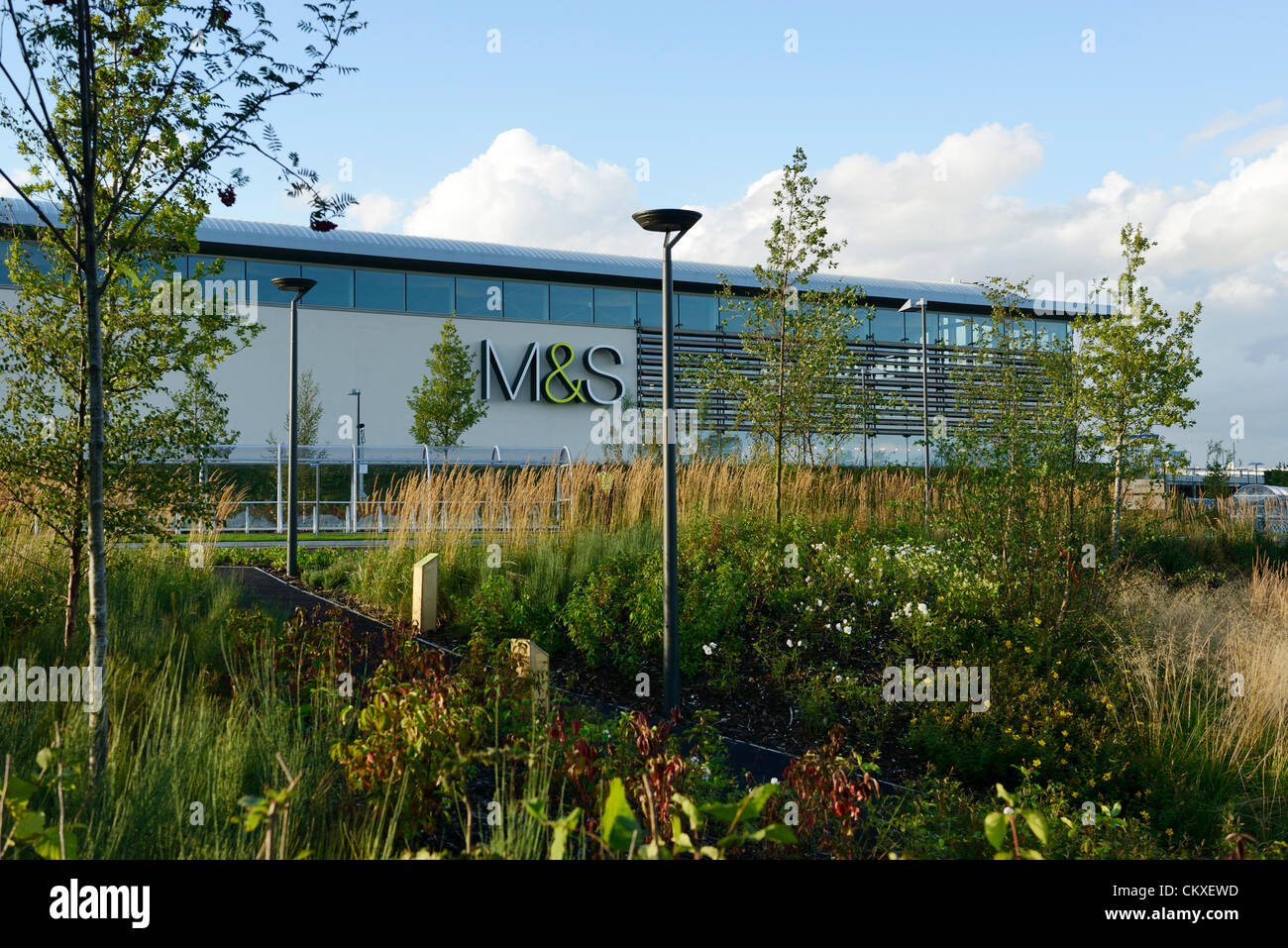 The flagship Marks & Spencer Store at Cheshire Oaks, Cheshire, UK which opens to the public at 10am Wednesday 29th August 2012. It will be opened by Chief Executive Marc Bolland together with Joanna Lumley. Stock Photo