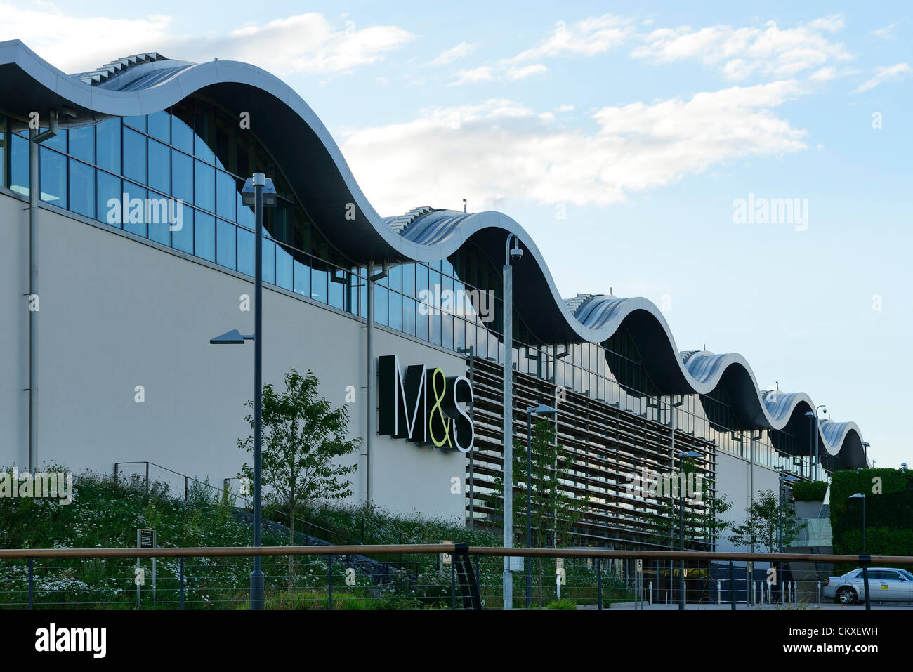The flagship Marks & Spencer Store at Cheshire Oaks, Cheshire, UK which opens to the public at 10am Wednesday 29th August 2012. It will be opened by Chief Executive Marc Bolland together with Joanna Lumley. Stock Photo