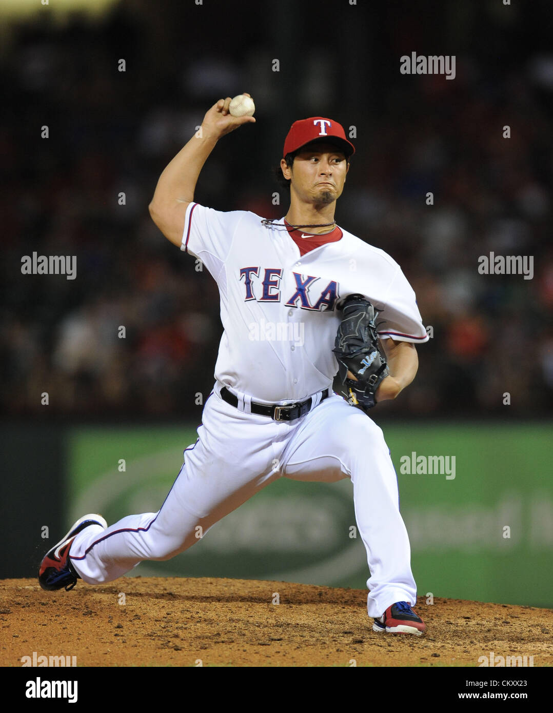 Major league baseball rangers rays hi-res stock photography and images ...