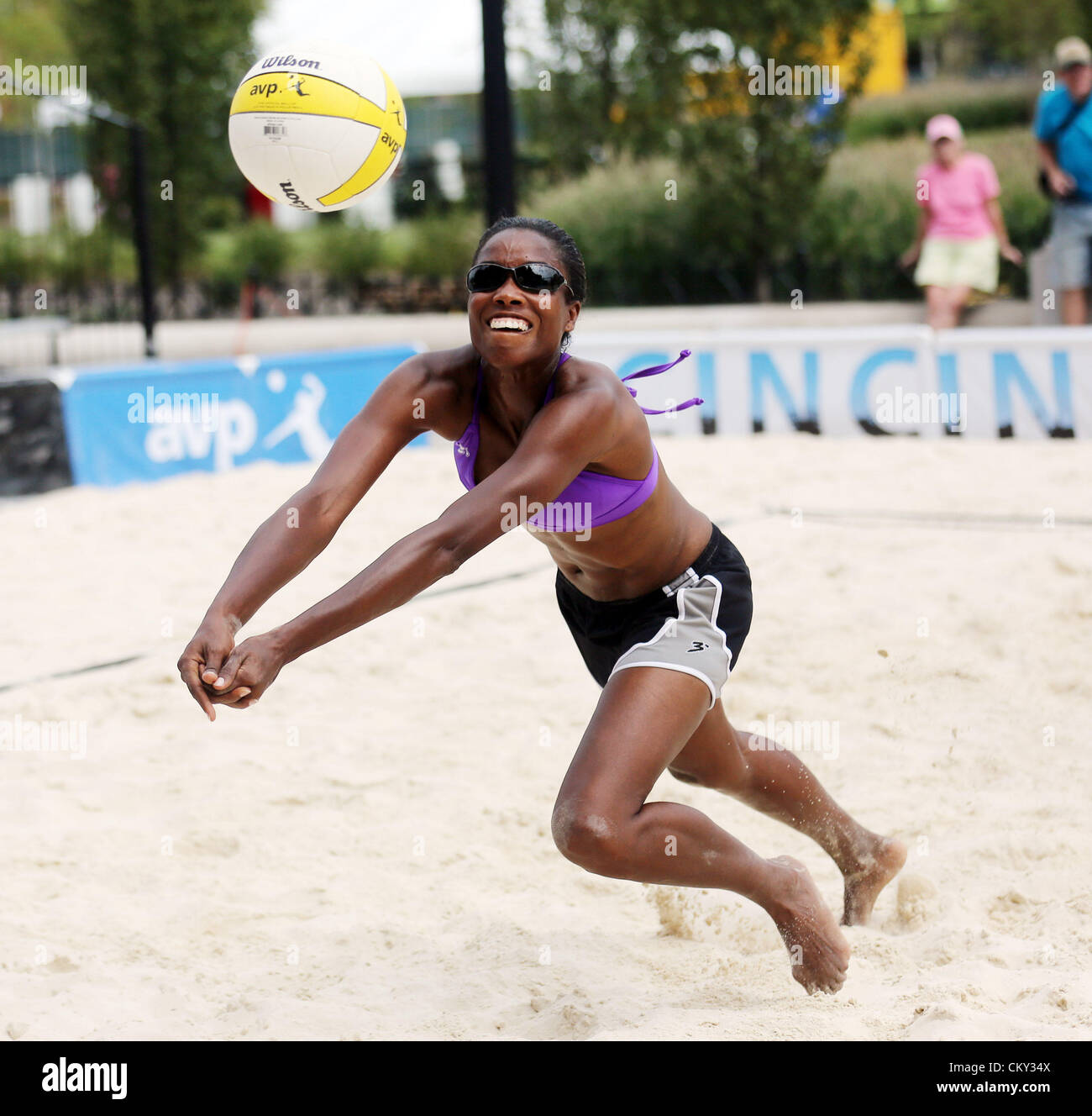 Volleyball woman a hi-res stock photography and images - Page 4 - Alamy
