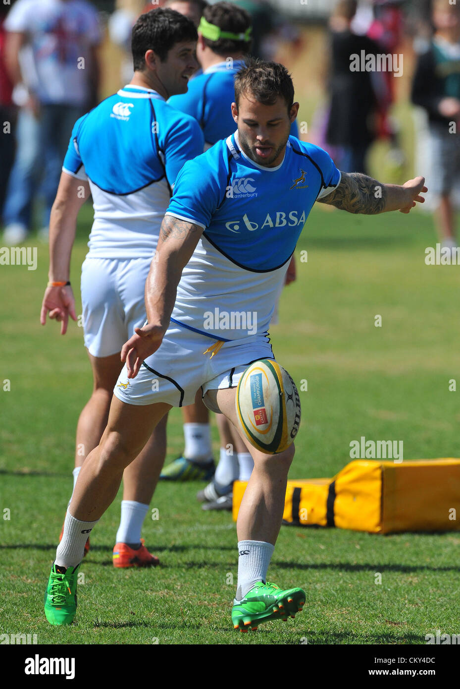 JOHANNESBURG, SOUTH AFRICA - SEPTEMBER 01, Francois Hougaard drop-kicks during the South African national rugby team field session and media conference at KES on September 01, 2012 in Johannesburg, South Africa Photo by Duif du Toit / Gallo Images Stock Photo