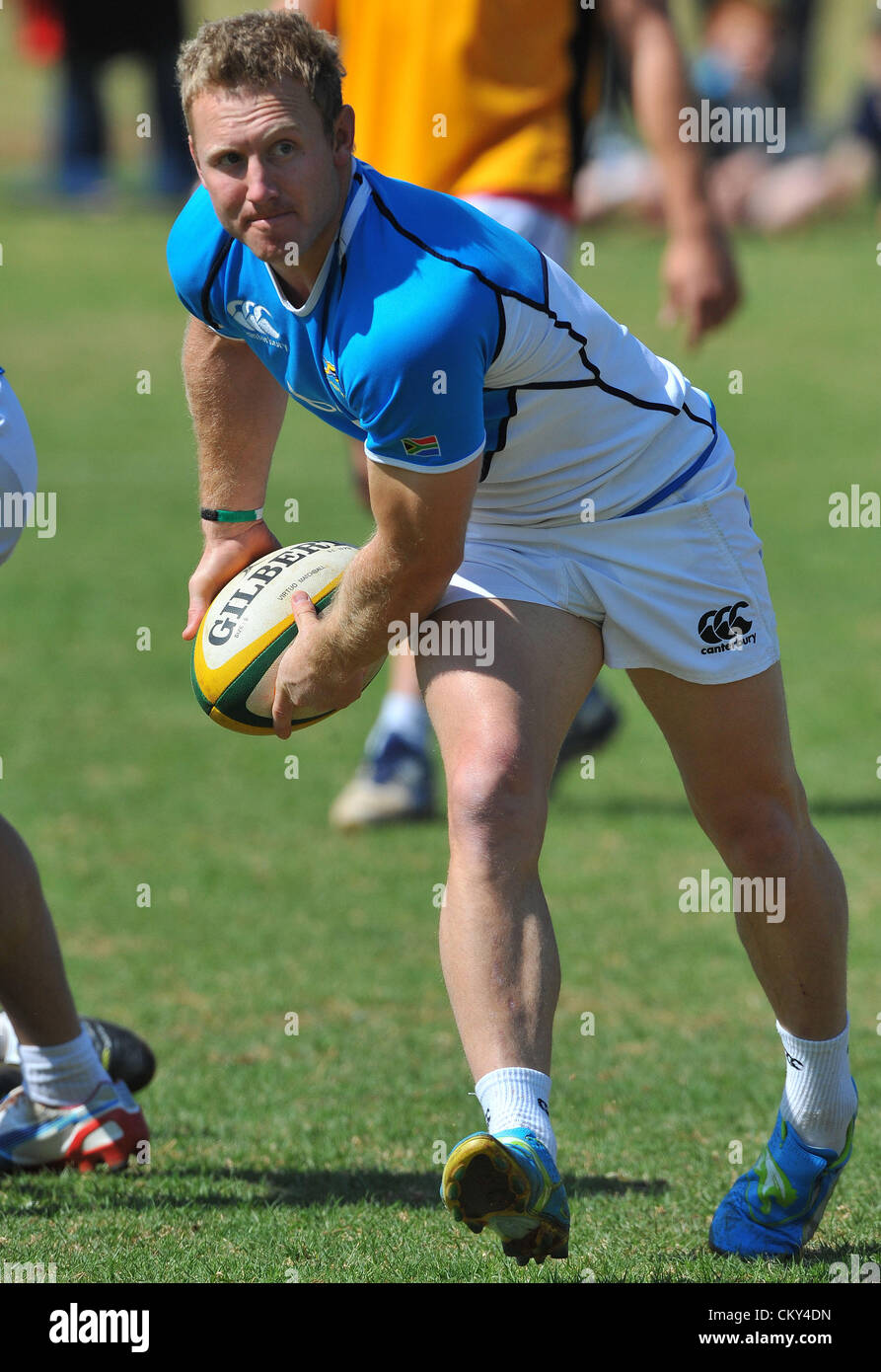 JOHANNESBURG, SOUTH AFRICA - SEPTEMBER 01, Jano Vermaak spreads the ball during the South African national rugby team field session and media conference at KES on September 01, 2012 in Johannesburg, South Africa Photo by Duif du Toit / Gallo Images Stock Photo