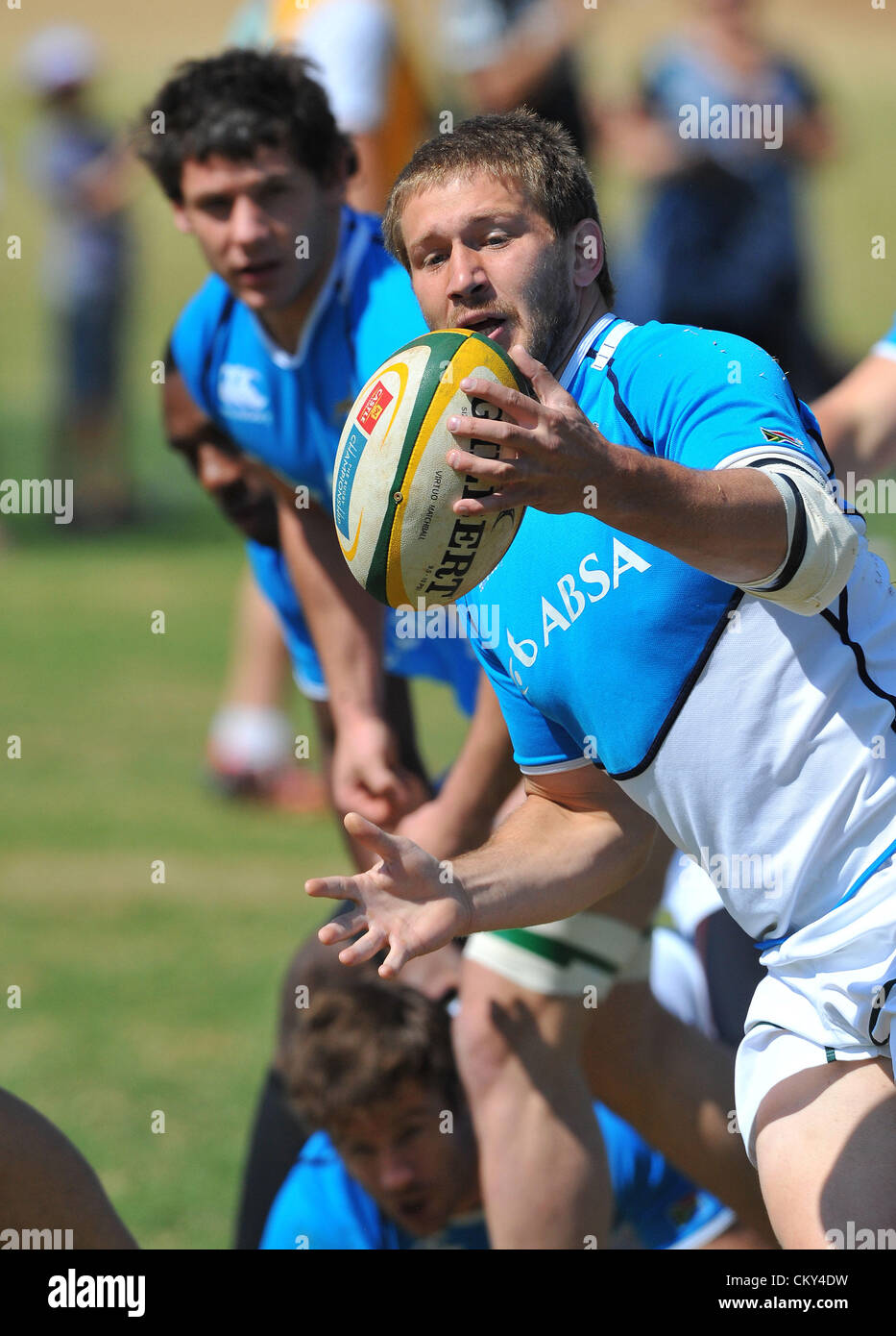 JOHANNESBURG, SOUTH AFRICA - SEPTEMBER 01, Frans Steyn receives the ball during the South African national rugby team field session and media conference at KES on September 01, 2012 in Johannesburg, South Africa Photo by Duif du Toit / Gallo Images Stock Photo