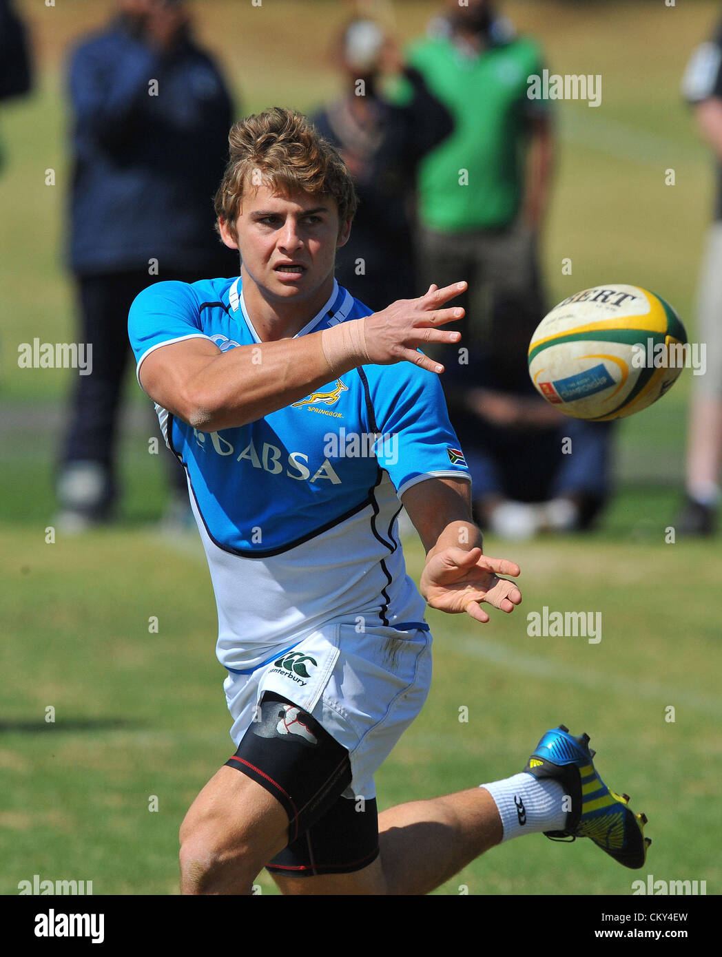 JOHANNESBURG, SOUTH AFRICA - SEPTEMBER 01, Patrick Lambie gets his pass away during the South African national rugby team field session and media conference at KES on September 01, 2012 in Johannesburg, South Africa Photo by Duif du Toit / Gallo Images Stock Photo