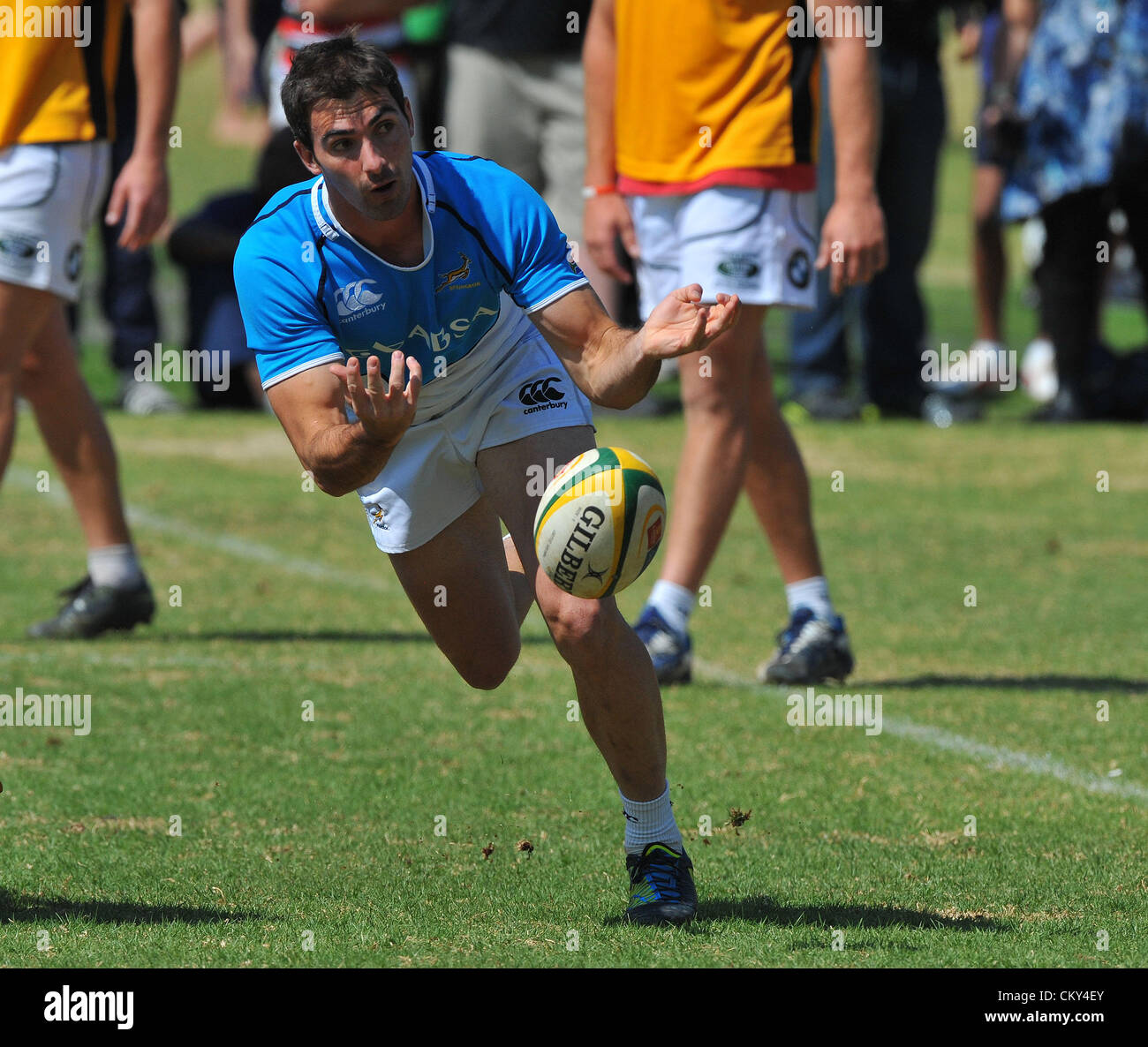 JOHANNESBURG, SOUTH AFRICA - SEPTEMBER 01, Ruan Pienaar passes the ball during the South African national rugby team field session and media conference at KES on September 01, 2012 in Johannesburg, South Africa Photo by Duif du Toit / Gallo Images Stock Photo
