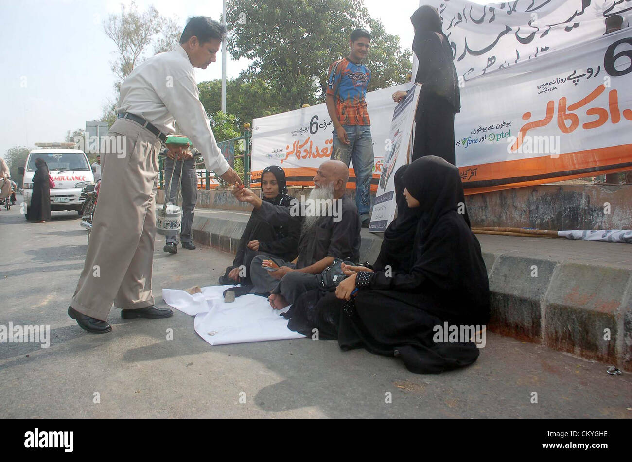 Abdul sattar edhi hi-res stock photography and images - Alamy