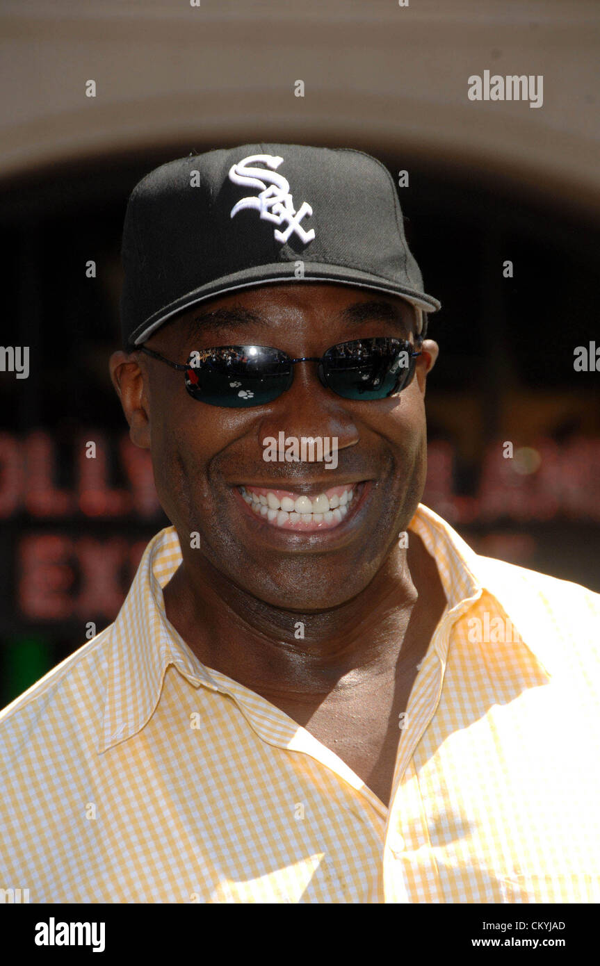 July 25, 2010 - Hollywood, California, U.S. - Michael Clarke Duncan during the premiere of the new movie from Warner Bros. Pictures, CATS & DOGS: THE REVENGE OF KITTY GALORE, held at Grauman's Chinese Theatre, on July 25, 2010, in Los Angeles.. K65385MGE(Credit Image: © Michael Germana/Globe Photos/ZUMApress.com) Stock Photo