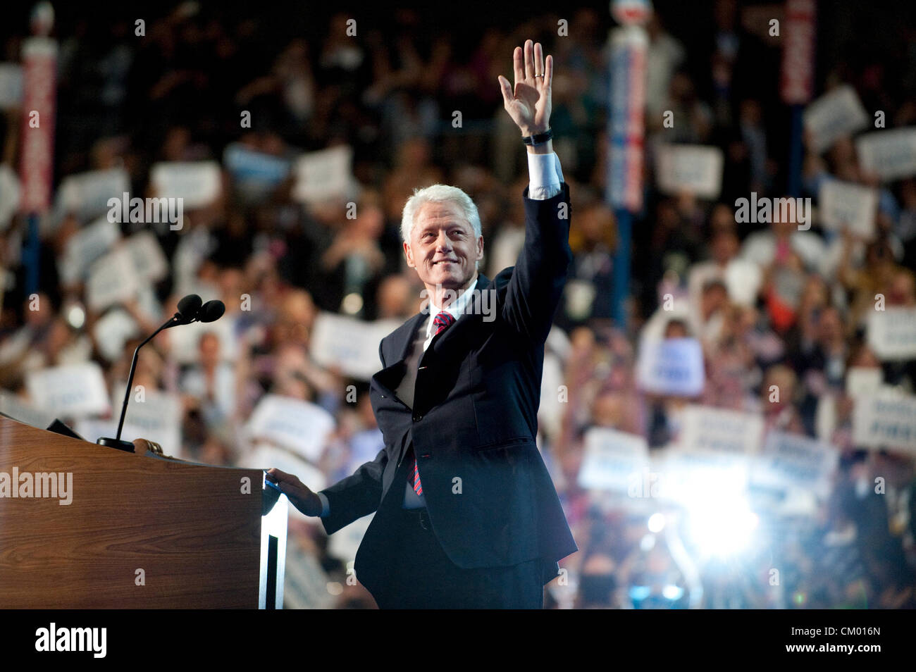 Charlotte, North Carolina, U.S. - Former President BILL CLINTON speaks ...