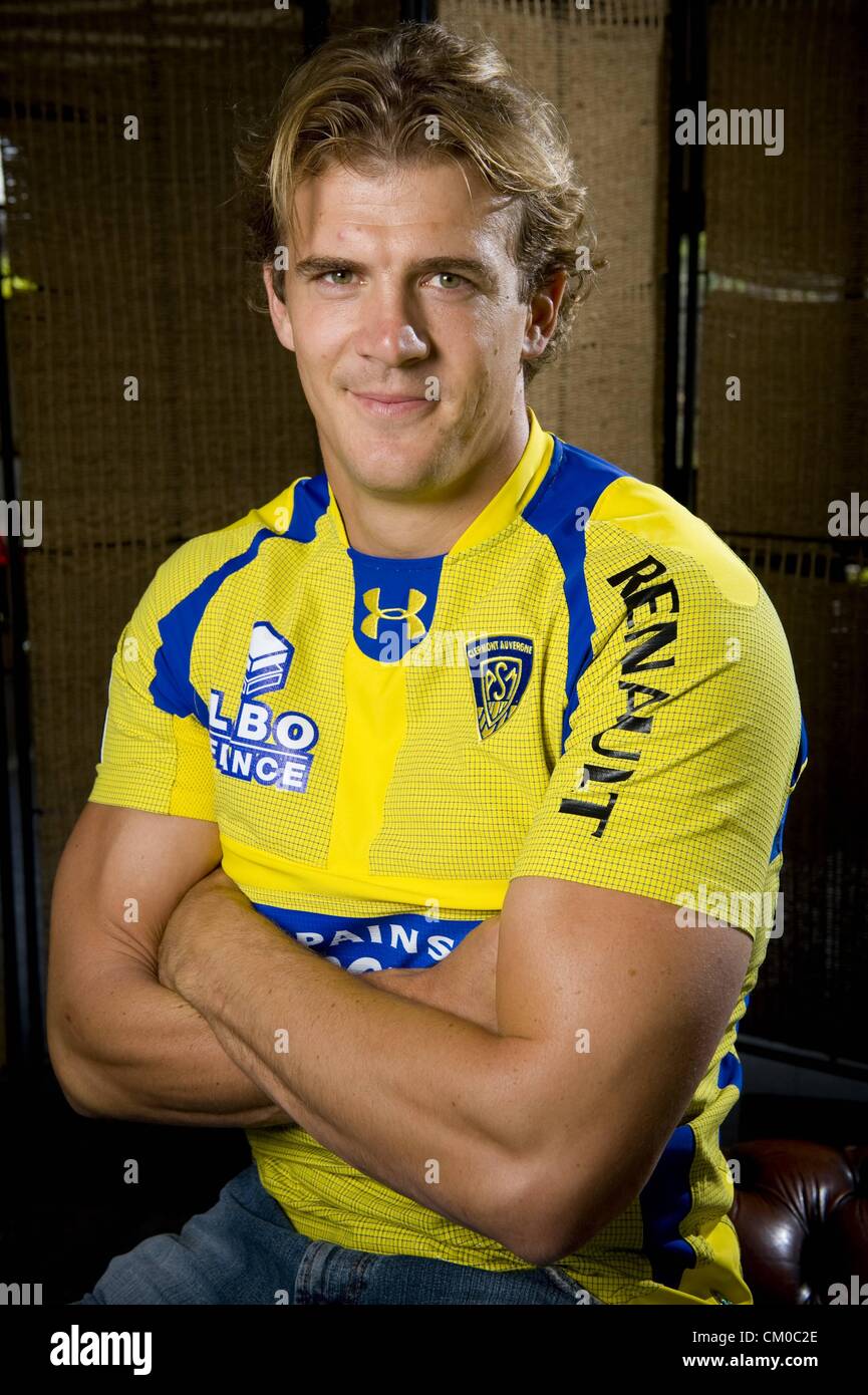 clermont rugby jersey