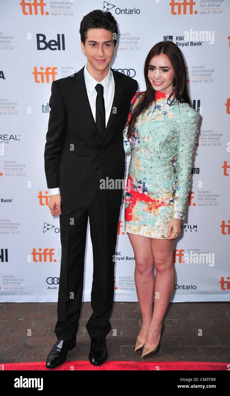 Nat Wolff And Lily Collins High Resolution Stock Photography And Images Alamy